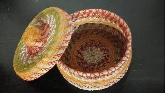 Natural Pine Leaf Basket for Kitchen/Home Decorations